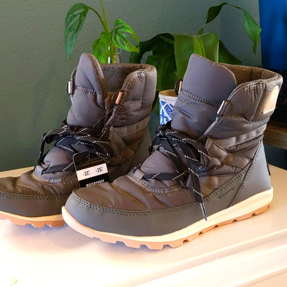 Sorel Women's Whitney Short Lace Winter Snow Boot